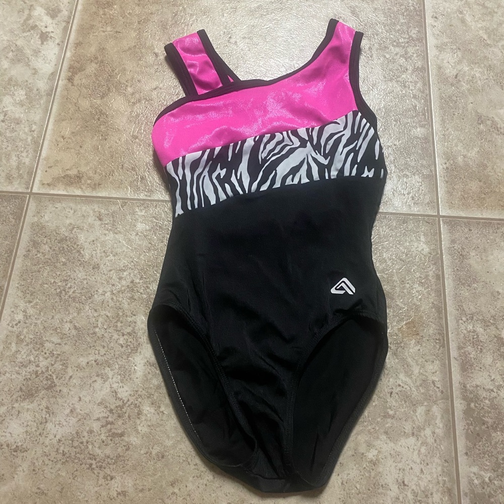 Leotards - Picture 2 of 8